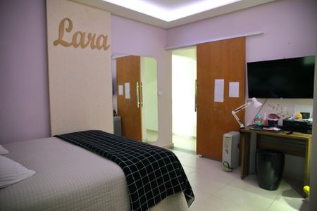 Casa para alugar com 450m², 4 quartos e sem vagaQuarto 