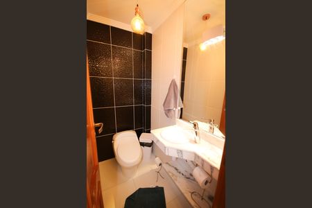 Apartamento para alugar com 110m², 3 quartos e 2 vagas Apartamento para alugar com 110m², 3 quartos e 2 vagasBanheiro Social