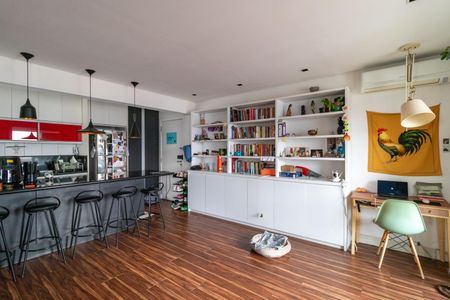 Sala de apartamento à venda com 2 quartos, 70m² em Água Branca, São Paulo