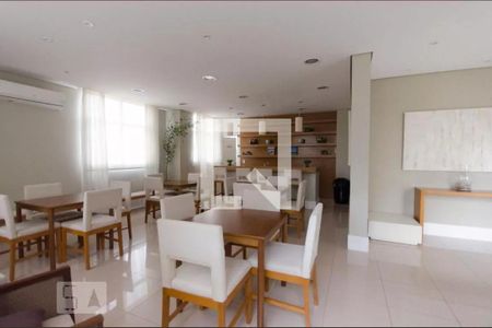 Apartamento à venda com 70m², 2 quartos e 2 vagasÁrea comum - Salão de festas