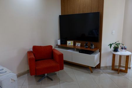 Casa à venda com 220m², 3 quartos e 4 vagas Casa à venda com 220m², 3 quartos e 4 vagasSala