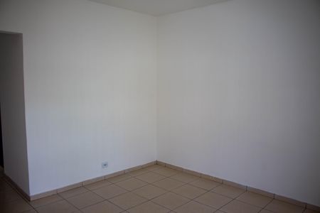 Casa para alugar com 140m², 3 quartos e 4 vagas Casa para alugar com 140m², 3 quartos e 4 vagasSala