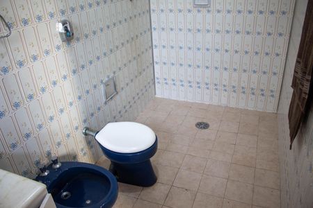Casa para alugar com 140m², 3 quartos e 4 vagas Casa para alugar com 140m², 3 quartos e 4 vagasBanheiro Suite