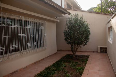 Casa para alugar com 140m², 3 quartos e 4 vagas Casa para alugar com 140m², 3 quartos e 4 vagasQuintal