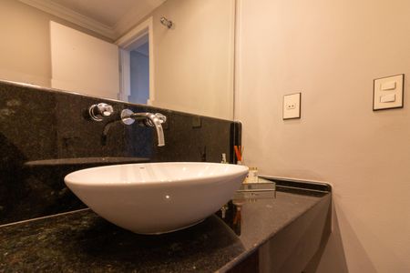 Apartamento para alugar com 143m², 4 quartos e 3 vagasBanheiro 1