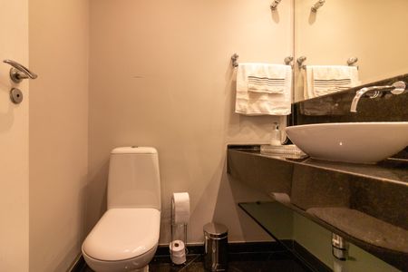 Apartamento para alugar com 143m², 4 quartos e 3 vagasBanheiro 1