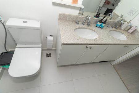 Apartamento para alugar com 180m², 4 quartos e 4 vagasBanheiro da Suíte 1