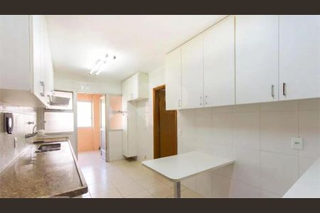 Apartamento à venda com 3 quartos, 136m² em Vila Olímpia, São Paulo