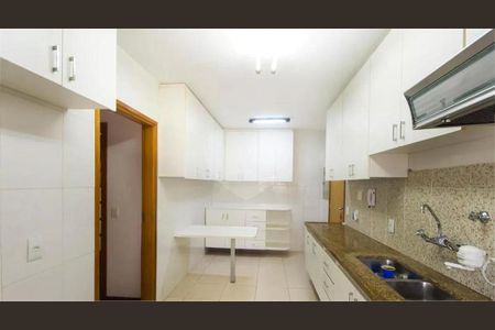 Apartamento à venda com 3 quartos, 136m² em Vila Olímpia, São Paulo