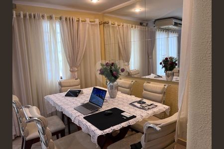 Casa à venda com 2 quartos, 147m² em Vila Santo Estefano, São Paulo