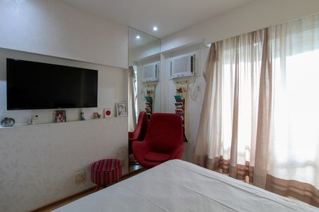 Apartamento à venda com 272m², 3 quartos e 3 vagasSuíte 2