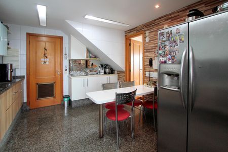 Apartamento à venda com 272m², 3 quartos e 3 vagasCozinha