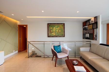 Apartamento à venda com 272m², 3 quartos e 3 vagasTerraço - Sala de TV