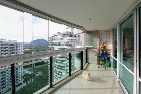 Apartamento à venda com 272m², 3 quartos e 3 vagasVaranda