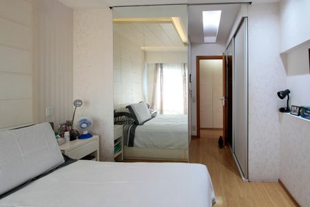 Apartamento à venda com 272m², 3 quartos e 3 vagasSuíte 2