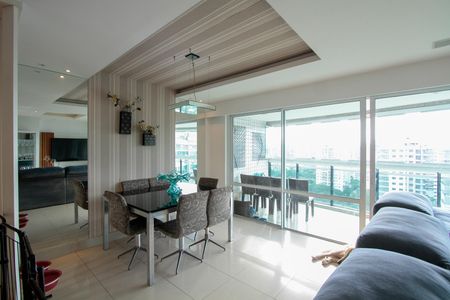 Apartamento à venda com 272m², 3 quartos e 3 vagasSala