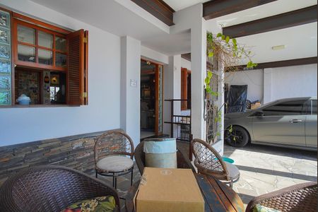 Casa à venda com 275m², 3 quartos e 5 vagasQuintal