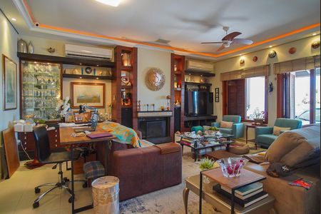 Casa à venda com 275m², 3 quartos e 5 vagasSala