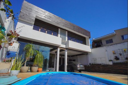 Casa à venda com 275m², 3 quartos e 5 vagasQuintal