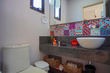 Casa à venda com 275m², 3 quartos e 5 vagasLavabo - Segundo Andar