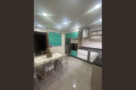 Casa à venda com 186m², 5 quartos e 2 vagas