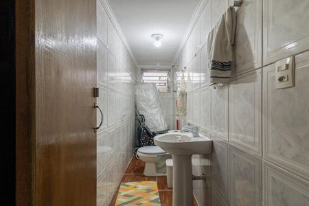 Casa à venda com 148m², 4 quartos e 4 vagas Casa à venda com 148m², 4 quartos e 4 vagasBanheiro Social