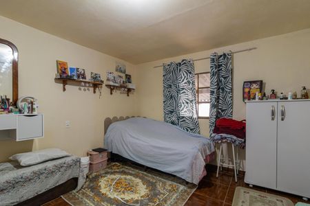 Casa à venda com 148m², 4 quartos e 4 vagas Casa à venda com 148m², 4 quartos e 4 vagasQuarto 4