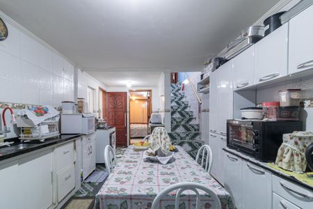 Casa à venda com 148m², 4 quartos e 4 vagas Casa à venda com 148m², 4 quartos e 4 vagasCozinha