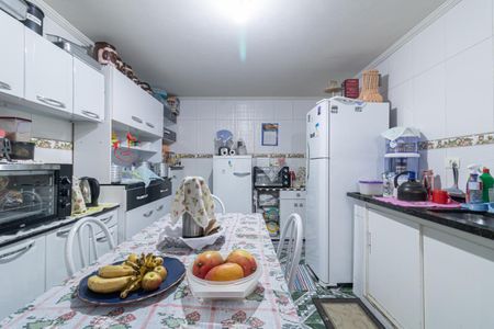 Casa à venda com 148m², 4 quartos e 4 vagas Casa à venda com 148m², 4 quartos e 4 vagasCozinha