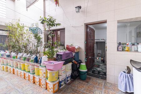 Casa à venda com 148m², 4 quartos e 4 vagas Casa à venda com 148m², 4 quartos e 4 vagasQuintal