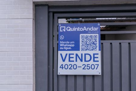 Casa à venda com 148m², 4 quartos e 4 vagas Casa à venda com 148m², 4 quartos e 4 vagasPlaca Instalada