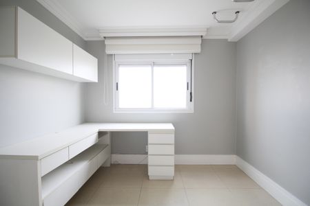Apartamento à venda com 177m², 4 quartos e 3 vagasQuarto 2