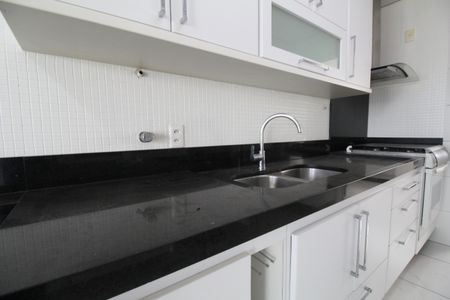 Apartamento à venda com 177m², 4 quartos e 3 vagasCozinha