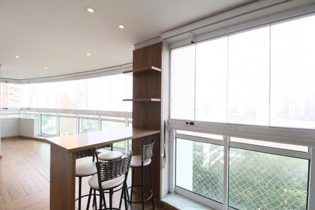 Apartamento à venda com 177m², 4 quartos e 3 vagasSala