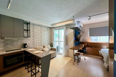 Sala/Quarto de apartamento para alugar com 1 quarto, 30m² em Santo Cristo, Rio de Janeiro