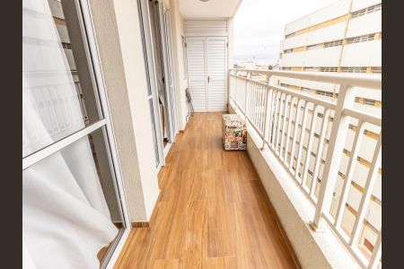 Apartamento à venda com 49m², 2 quartos e 1 vagaVaranda e Área de Serviço