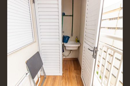 Apartamento à venda com 49m², 2 quartos e 1 vagaVaranda e Área de Serviço