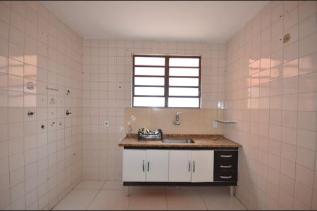 Casa para alugar com 138m², 2 quartos e 2 vagasCozinha