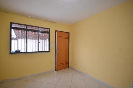 Casa para alugar com 138m², 2 quartos e 2 vagasSala