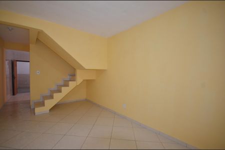 Sala de casa para alugar com 2 quartos, 138m² em Campo Grande, Rio de Janeiro