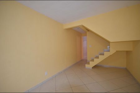 Sala de casa para alugar com 2 quartos, 138m² em Campo Grande, Rio de Janeiro