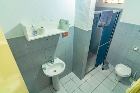 Casa à venda com 164m², 3 quartos e 2 vagas Casa à venda com 164m², 3 quartos e 2 vagasBanheiro