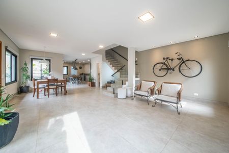 Sala de casa de condomínio para alugar com 3 quartos, 250m² em Brooklin, São Paulo