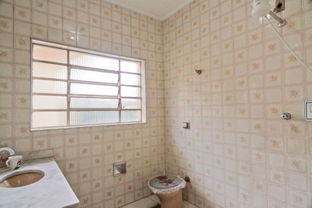 Casa à venda com 264m², 4 quartos e 4 vagasBanheiro 2