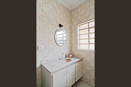 Casa à venda com 264m², 4 quartos e 4 vagasBanheiro 2