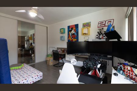 Casa à venda com 450m², 5 quartos e 11 vagas Casa à venda com 450m², 5 quartos e 11 vagasQuarto 1