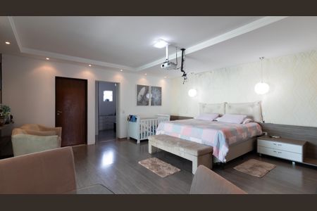 Casa à venda com 450m², 5 quartos e 11 vagas Casa à venda com 450m², 5 quartos e 11 vagasSuíte 3