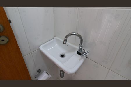 Casa à venda com 450m², 5 quartos e 11 vagas Casa à venda com 450m², 5 quartos e 11 vagasBanheiro de Serviço