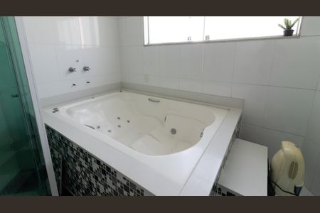 Casa à venda com 450m², 5 quartos e 11 vagas Casa à venda com 450m², 5 quartos e 11 vagasBanheiro da Suíte 3