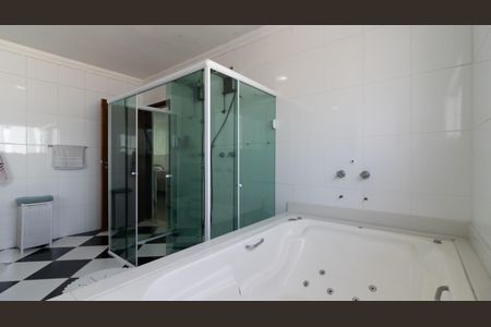 Casa à venda com 450m², 5 quartos e 11 vagas Casa à venda com 450m², 5 quartos e 11 vagasBanheiro da Suíte 3